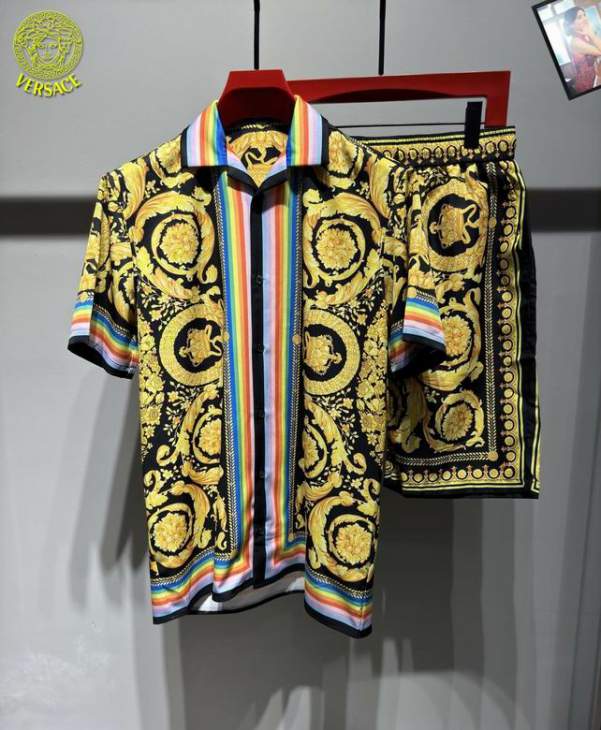 Picture of Versace Shirt Pant Suits _SKUVersaceS-XXL12yn32325224